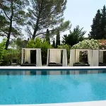 De L'artemise & Uzès