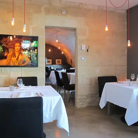 Hotel De L'artemise & Uzès