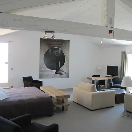 Hotel De L'artemise & Uzès