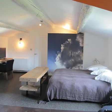 Hotel De L'artemise &