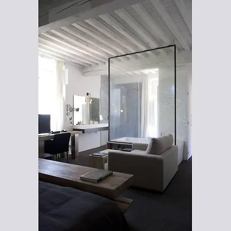 Hotel De L'artemise & Uzès