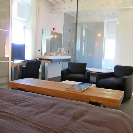 Hotel De L'artemise & 3*